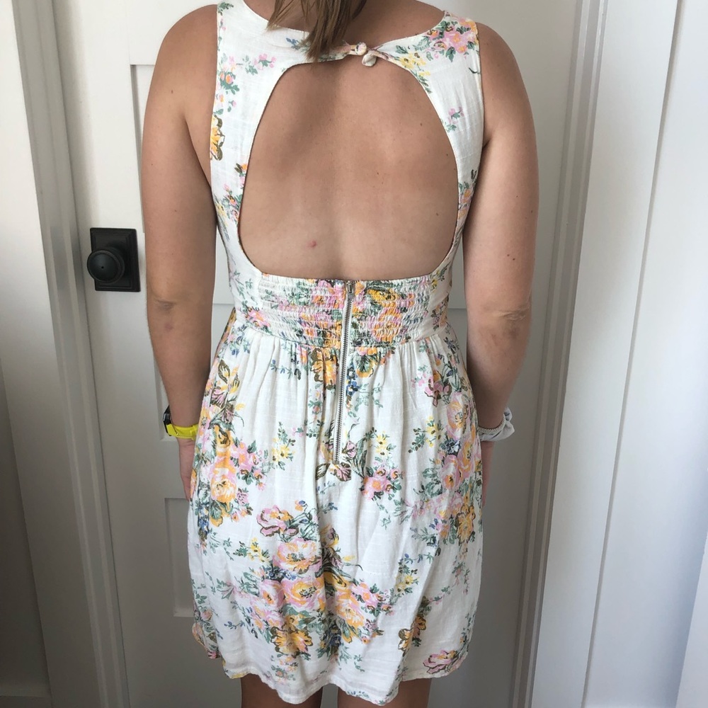 Dress - Picture 2 of 2